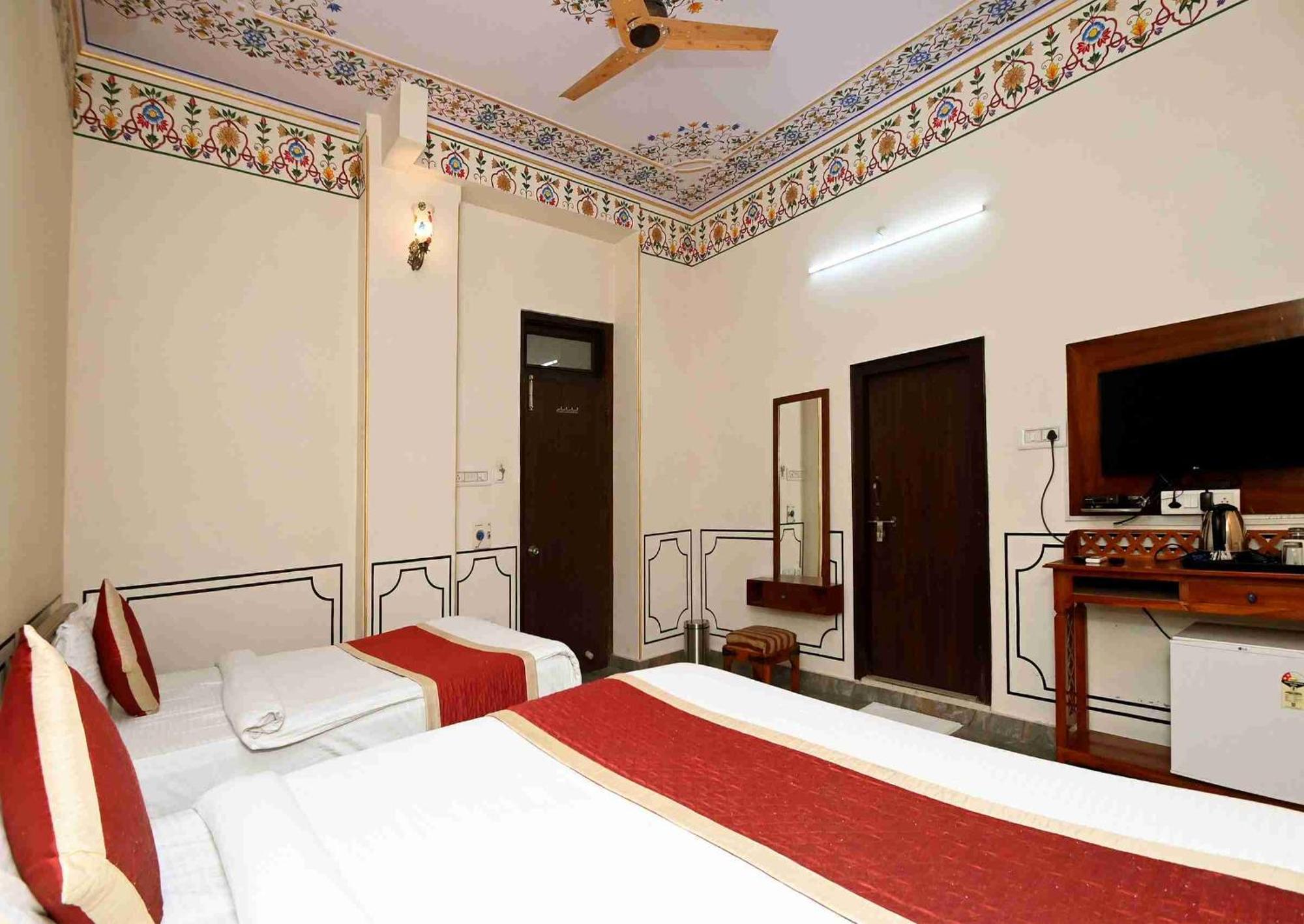 Virasat Mahal Heritage Hotel-Jaipur City Center Esterno foto