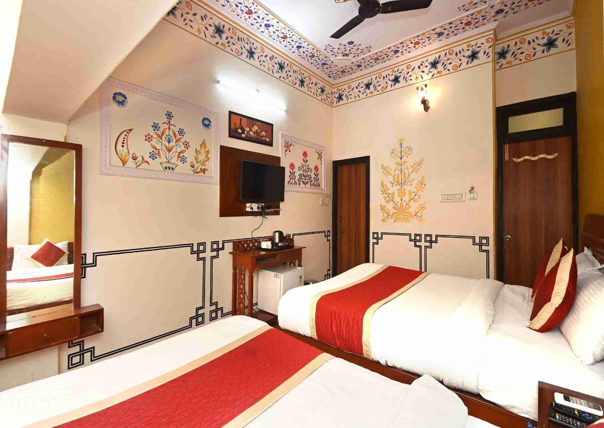 Virasat Mahal Heritage Hotel-Jaipur City Center Esterno foto
