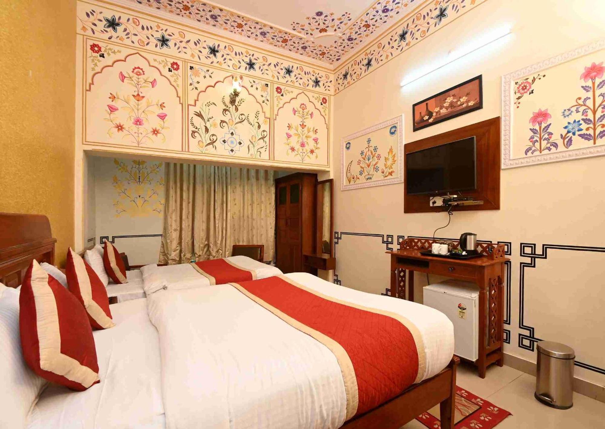 Virasat Mahal Heritage Hotel-Jaipur City Center Esterno foto